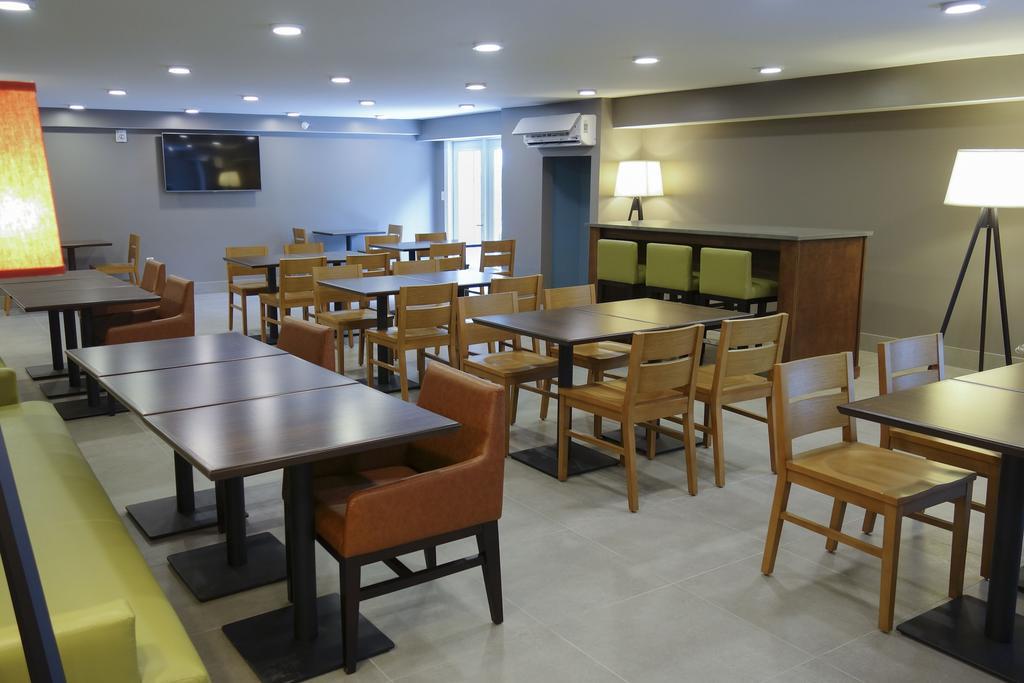 Country Inn & Suites Downtown Convention Center By Radisson, Gatlinburg, Tn Extérieur photo
